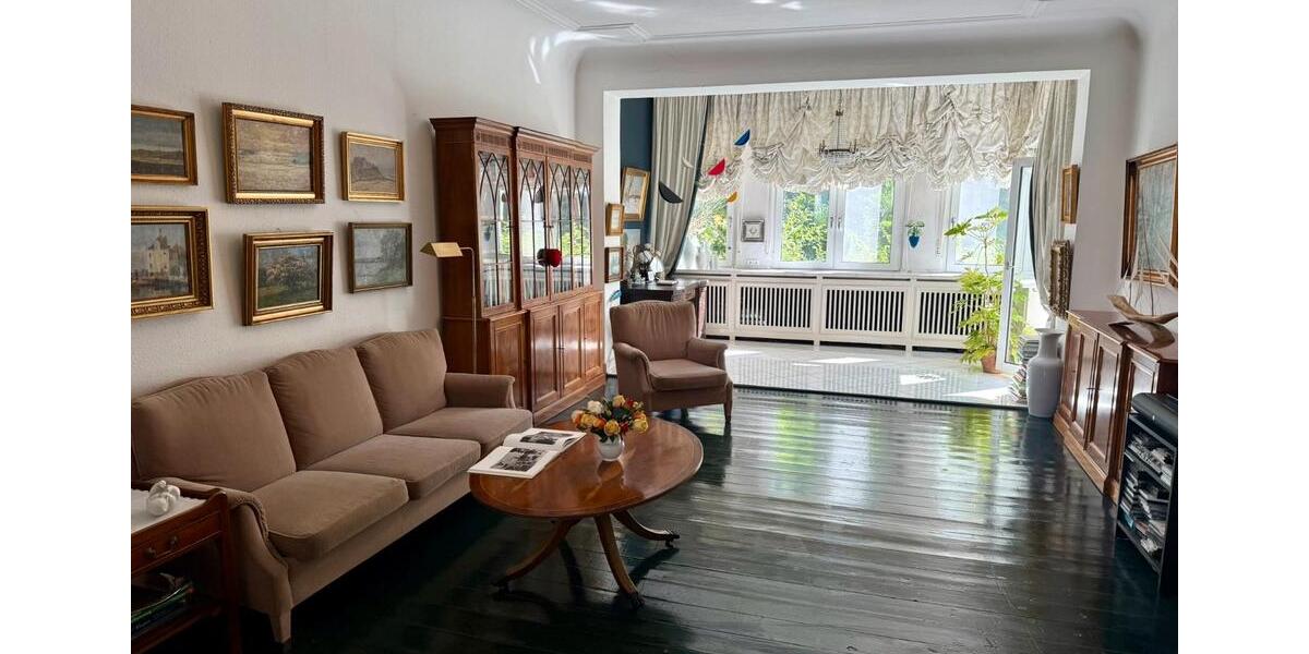 Hochparterre Düsseldorf Stadtbezirk 9 - 4 Zimmer, 160 m&sup2;, 535.000&euro; | Angebot:26740936