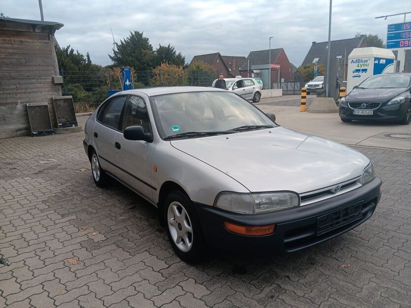 Toyota Corolla 102.000 km 2.200 € Düsseldorf 40233