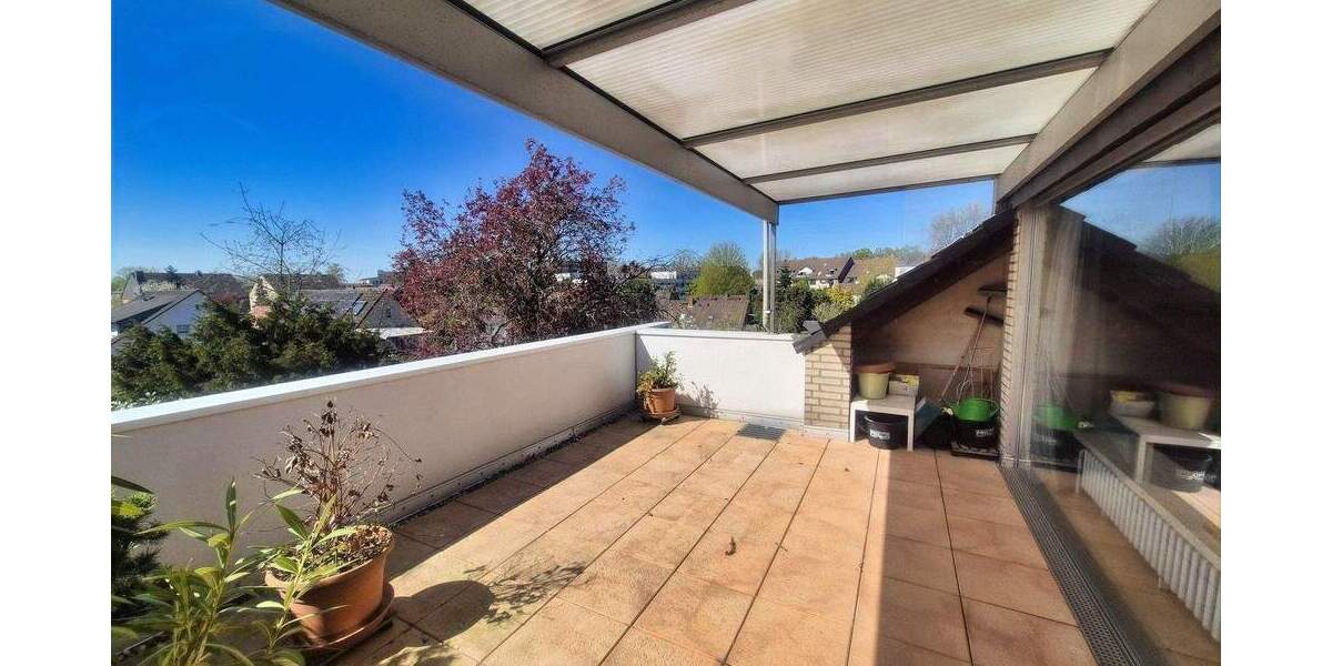 TOPLAGE IM HILDENER NORDEN - Dachterrassenwohnung mit Modernisierungsbedarf 3 zimmer
