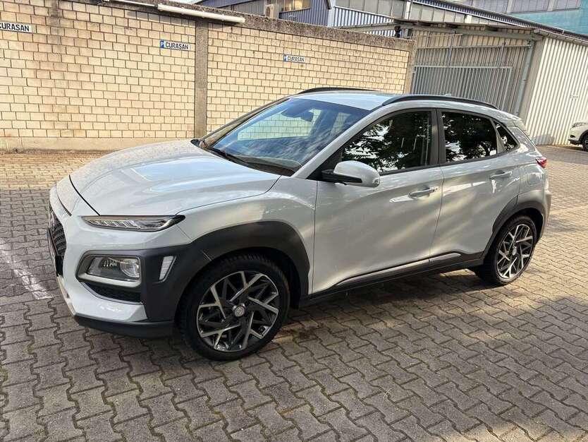 Hyundai KONA 82.000 km 16.699 € Düsseldorf 40233