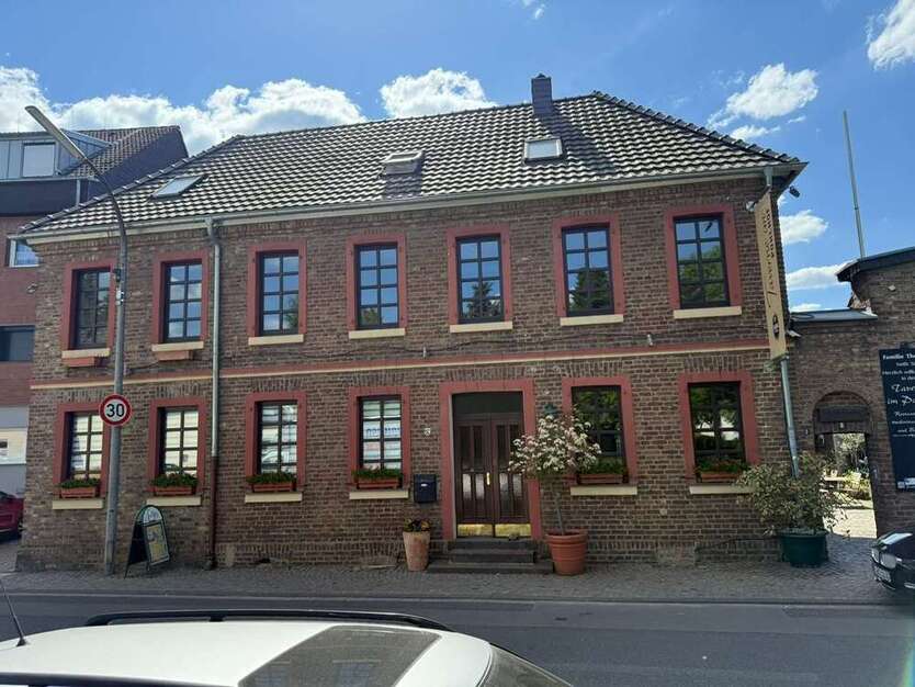 Haus zum Mieten in Köln 2.750 € 220 m²