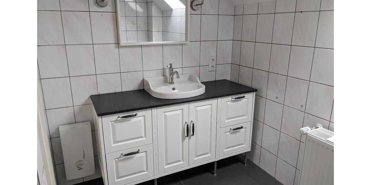 Doppelhaushälfte Solingen - 8 Zimmer, 150 m&sup2;, 1.821&euro; | Angebot:26314332