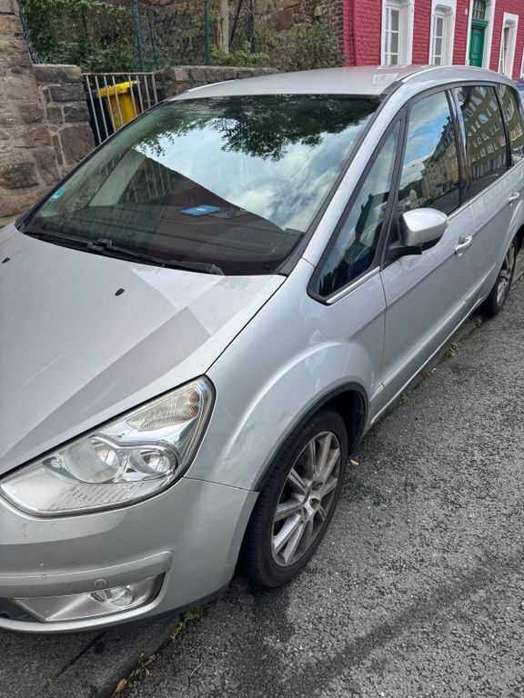 Ford Galaxy 305.000 km 2.200 € Wuppertal 42277