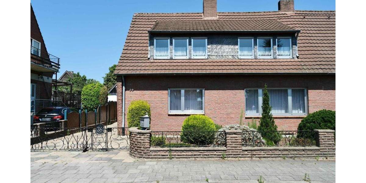 Familienfreundlich wohnen auf großem Grundstück in Reuschenberg 5 zimmer