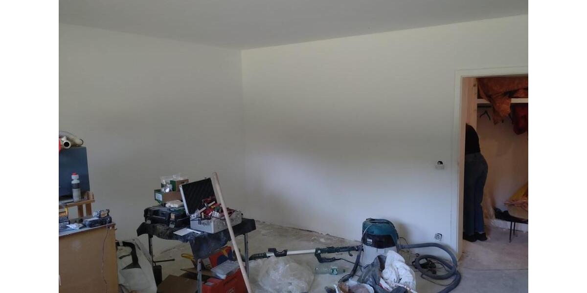 Charmante, helle, sanierte Souterrain-Wohnung 1 zimmer