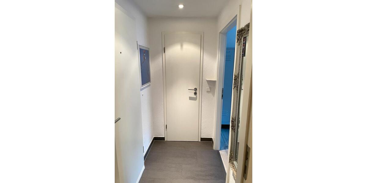 Dachgeschoßwohnung Köln Nippes - 1.5 Zimmer, 30 m&sup2;, 975&euro; | Angebot:26416850