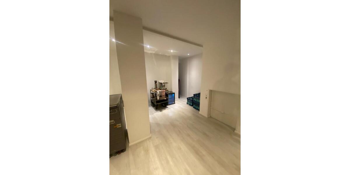 Büroräume im UG in denkmalgeschütztem Altbau – Ottostraße zimmer