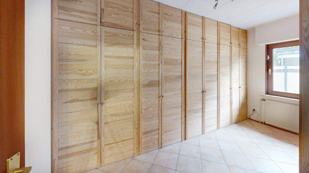 Erftstadt-Lechenich! Freistehendes Einfamilienhaus auf Erbpachtgrundstück! (CA 4933) 5 zimmer