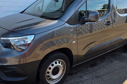 Opel Combo Life 71.000 km 10.650 € Köln 51149