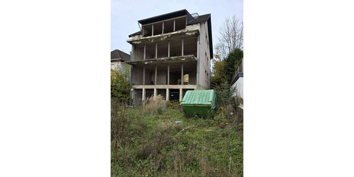 Haus zum Kaufen in Lindlar 212.000 € 399 m² 12 zimmer