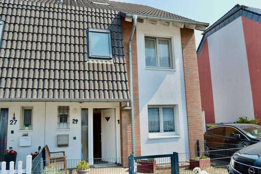 Haus zum Kaufen in Wesseling 485.000 € 138 m² 4 zimmer