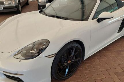 Porsche Boxster 80.500 km 47.850 € Wülfrath 42489