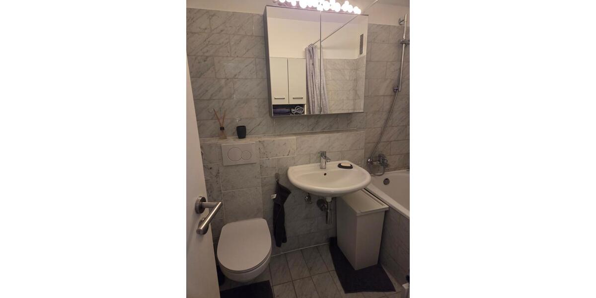 Etagenwohnung Köln Ehrenfeld - 2 Zimmer, 56 m&sup2;, 1.300&euro; | Angebot:25299102