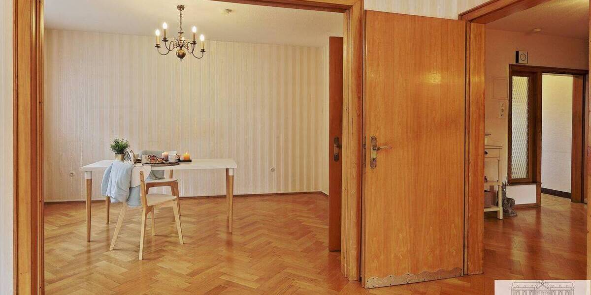 Ein-bis Zweifamilienhaus im Hildener Norden: Großzügiges Wohnen mit vielfältigen Nutzungsmöglichkeiten 8 zimmer