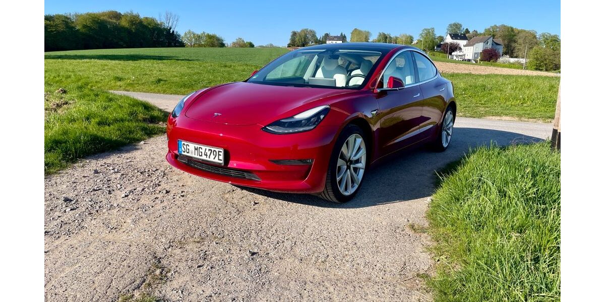 Tesla Model 3 155.000 km 18.500 &euro; Solingen 42719