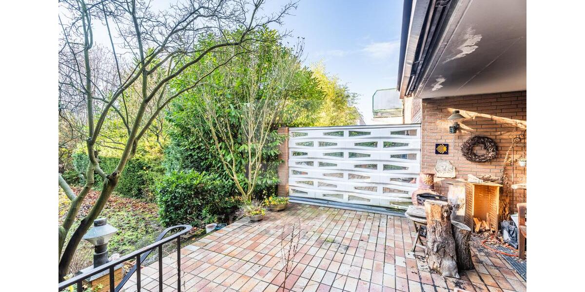 Befristeter Mietvertrag: Charmantes Reihenmittelhaus in Hürth-Efferen mit Garten, Sauna & Garage. 5 zimmer