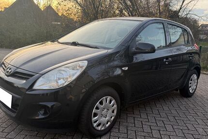 Hyundai i20 201.000 km 2.100 &euro; Dusseldorf 40549