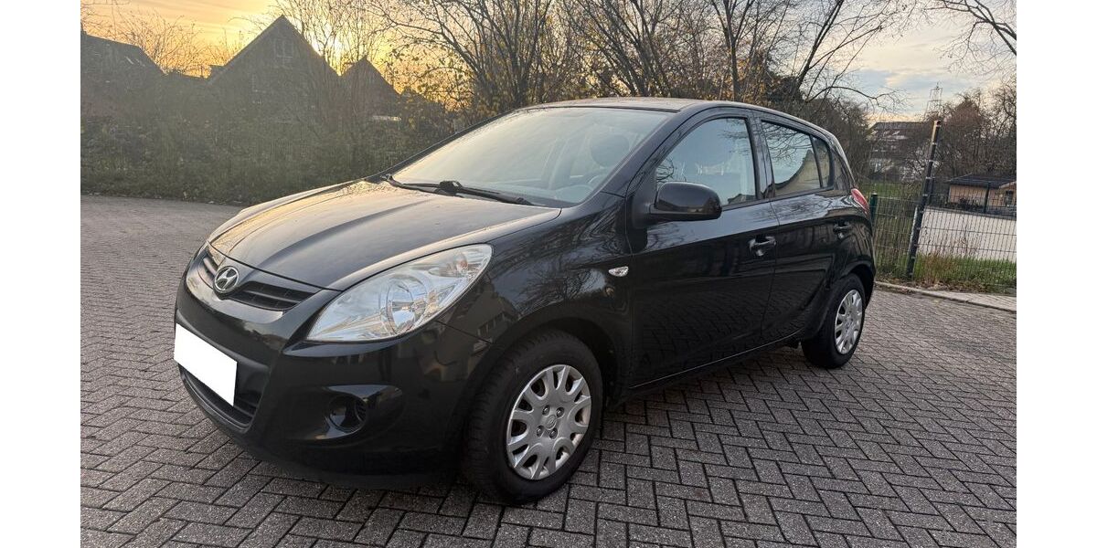 Hyundai i20 201.000 km 2.100 &euro; Dusseldorf 40549