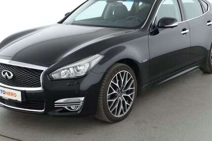 INFINITI Q70 99.609 km 16.610 € Köln 50739