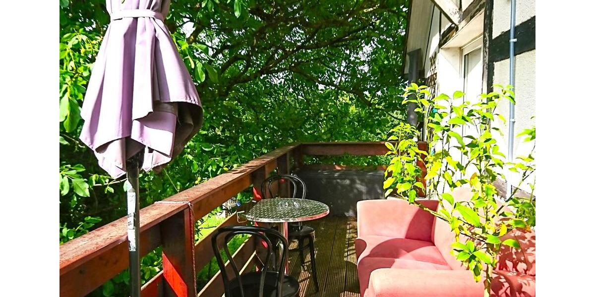 Grüne Oase, großer Balkon, PV-Anlage, gute Anbindung an Köln 3 zimmer