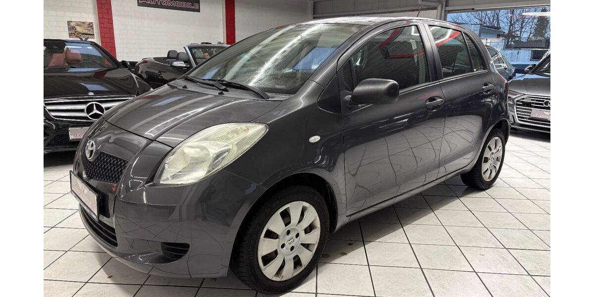 Toyota Yaris 148.000 km 3.750 &euro; Leverkusen 51371