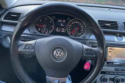 VW Passat 267.000 km 8.300 € Düsseldorf 40229