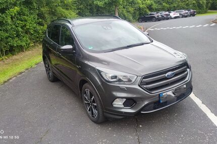 Ford Kuga 117.000 km 17.000 &euro; Troisdorf 53844