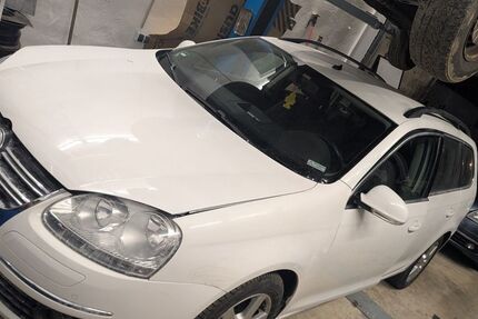 VW Golf 240.000 km 3.330 &euro; Hückeswagen 42499