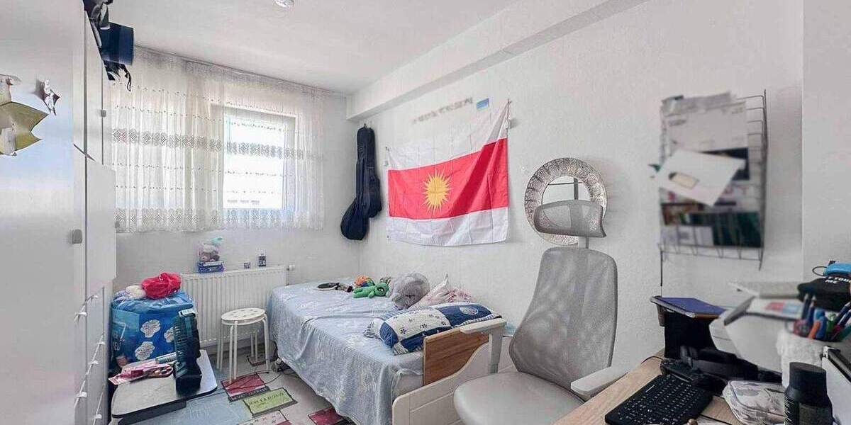 Charmante 2-Zimmer-Eigentumswohnung mit großer Dachterrasse und Denkmalschutz in Mülheim 3 zimmer