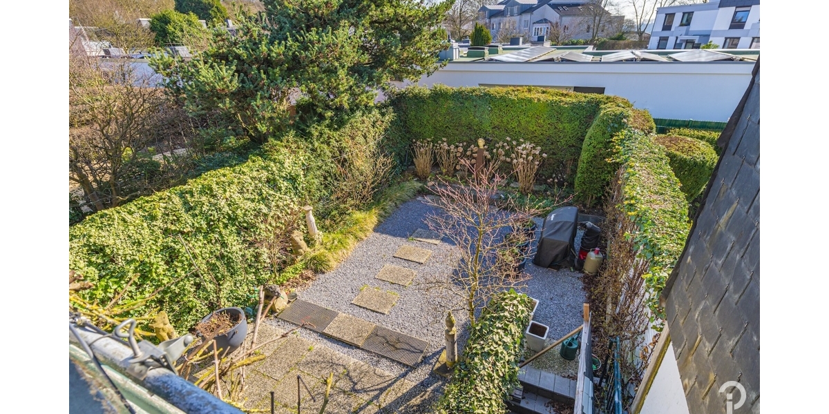 Charmantes Split-Level-Reihenendhaus in unmittelbarer Rheinnähe im Herzen von Düsseldorf-Benrath - Reihenendhaus Düsseldorf Stadtbezirk 9 | Angebot:27007603