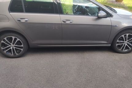 VW Golf 91.413 km 12.300 &euro; Bergisch Gladbach 51429