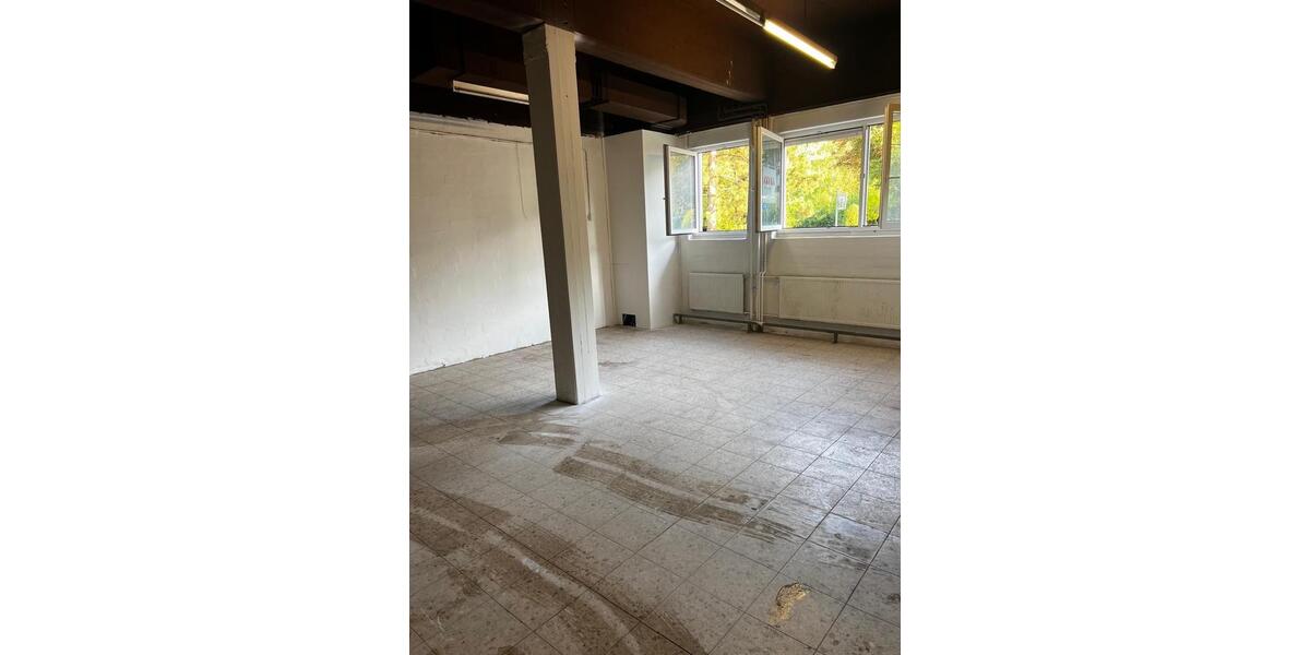 Großes Gewerbelokal 500 m² zu vermieten zimmer