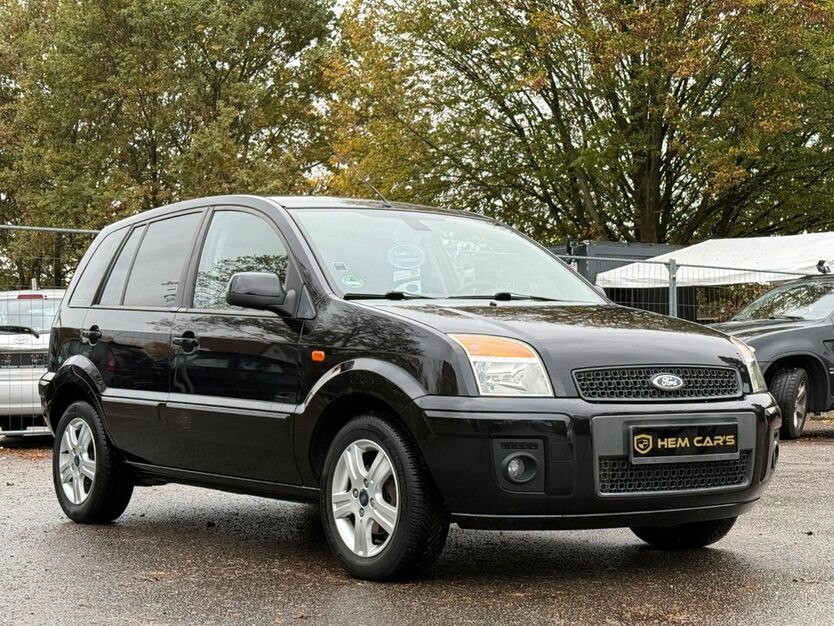 Ford Fusion 88.500 km 4.450 € Langenfeld 40764