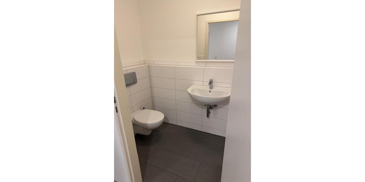 Großzügige 4-Zimmer-Wohnung mit Aufzug im Zentrum von Leverkusen- 4 zimmer