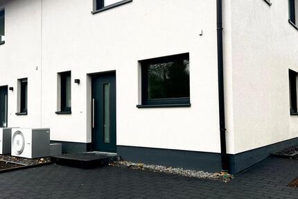 *Neubau* - Moderne Doppelhaushälfte in zentraler Lage von Lohmar 4 zimmer