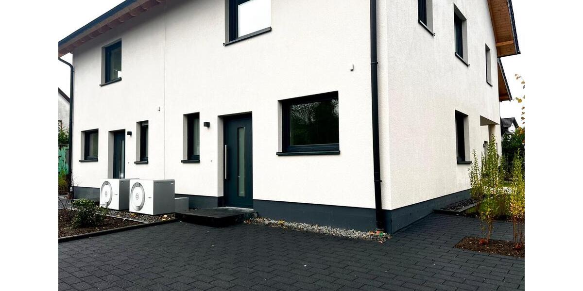 *Neubau* - Moderne Doppelhaushälfte in zentraler Lage von Lohmar 4 zimmer