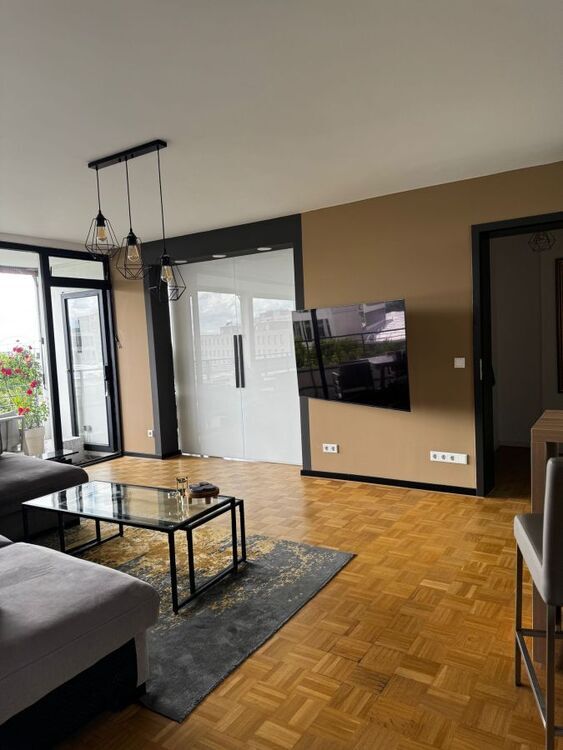 Provisionsfrei* Stilvolle 4-Zimmer Eigentumswohnung mit dem Blick über die Dächer von Düsseldorf-Golzheim 4 zimmer