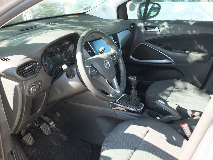 Crossland EDITION NAVI START-STOP PDC ERSTHAND