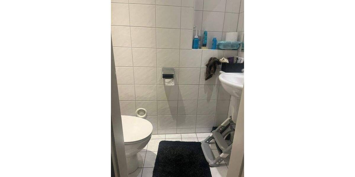Etagenwohnung Düsseldorf Derendorf - 3 Zimmer, 92 m&sup2;, 1.150&euro; | Angebot:26886910
