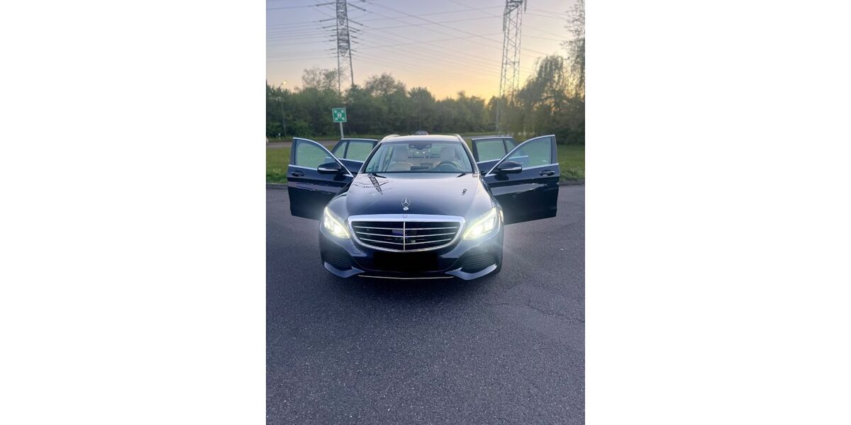 Mercedes-Benz C 250 142.000 km 18.600 &euro; Düsseldorf 40593
