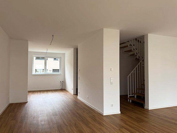 Reihenhaus Düsseldorf Flingern Süd - 4 Zimmer, 135 m&sup2;, 2.700&euro; | Angebot:26196887