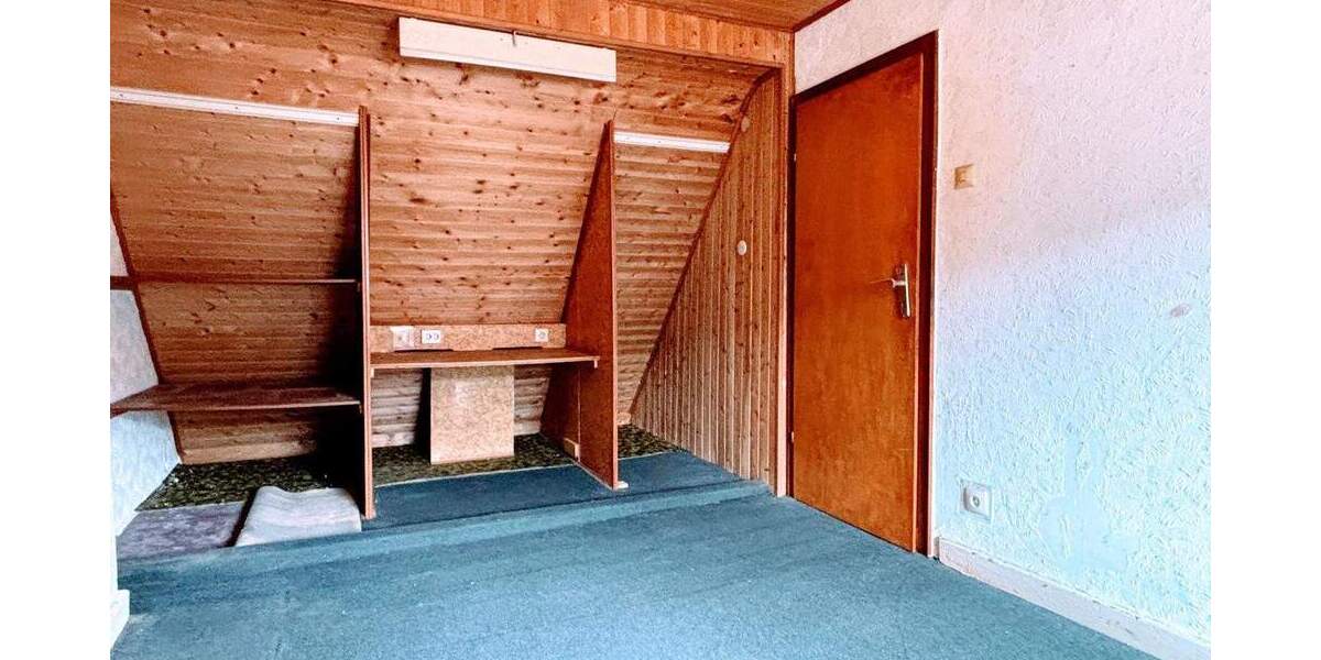 Wohnen mit Raum zur Entfaltung - Reiheneckhaus mit großem Grundstück 4 zimmer