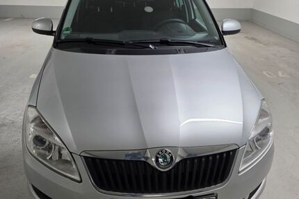 Skoda Fabia 137.500 km 3.800 &euro; Düsseldorf 40472