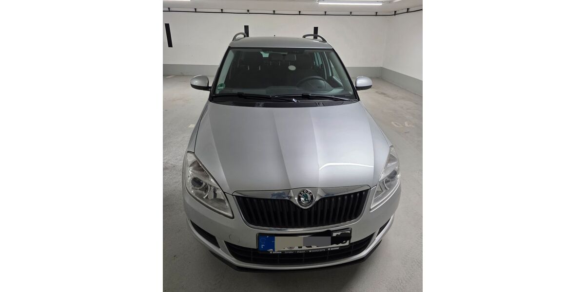 Skoda Fabia 137.500 km 3.800 &euro; Düsseldorf 40472