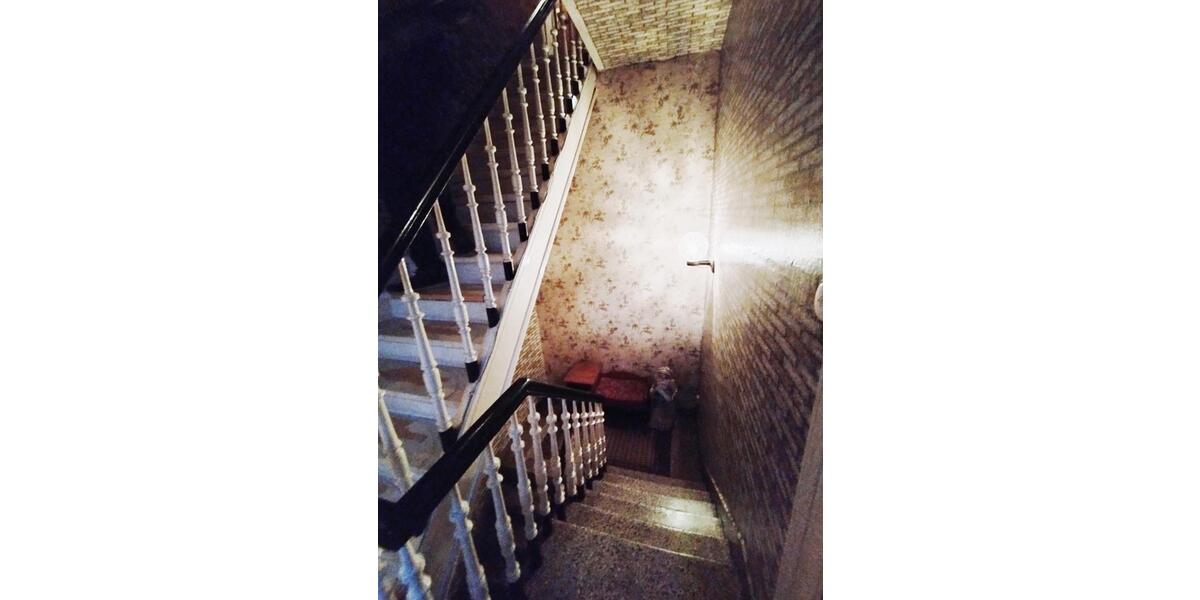 Wohn- und Geschäftshaus in Köln-Hochkirchen - gleichermaßen interessant für Eigennutzer und Kapitalanleger 12 zimmer