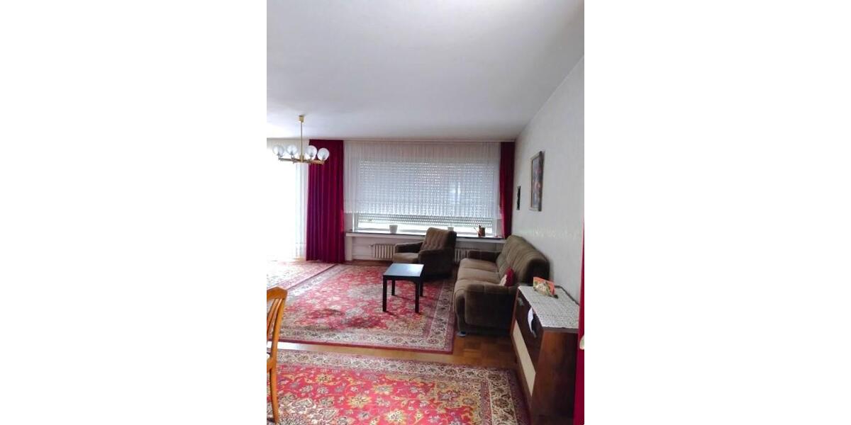 Gute Gelegneheit Großzügig geschnittenes Reihenendhaus mit Balkon, schönem Garten und Garage 6 zimmer