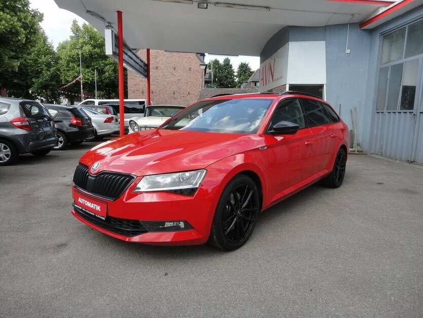 Superb Sportline4x4 Navi PanoSdach BiXenon Leder