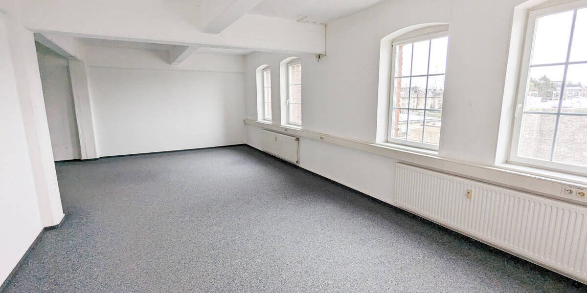 Grevenbroich: Arbeiten in historischen Mauern zimmer