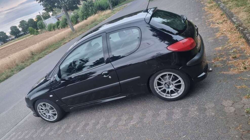 206