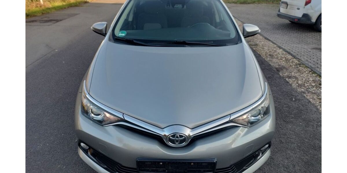Toyota Auris 180.000 km 8.000 € Erftstadt 50374
